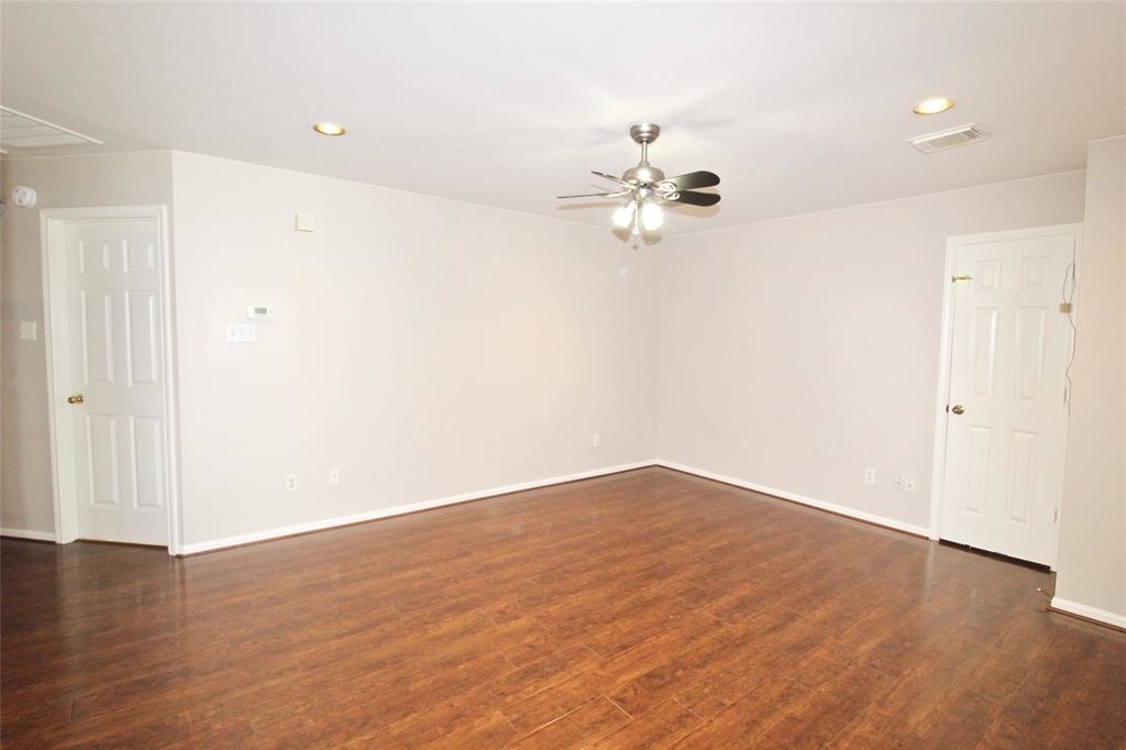 15303 Amesbury Lane - Photo 10