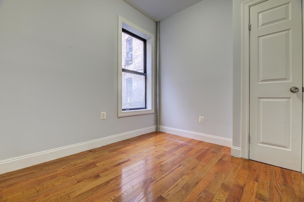 561 West 179th Street - Photo 7