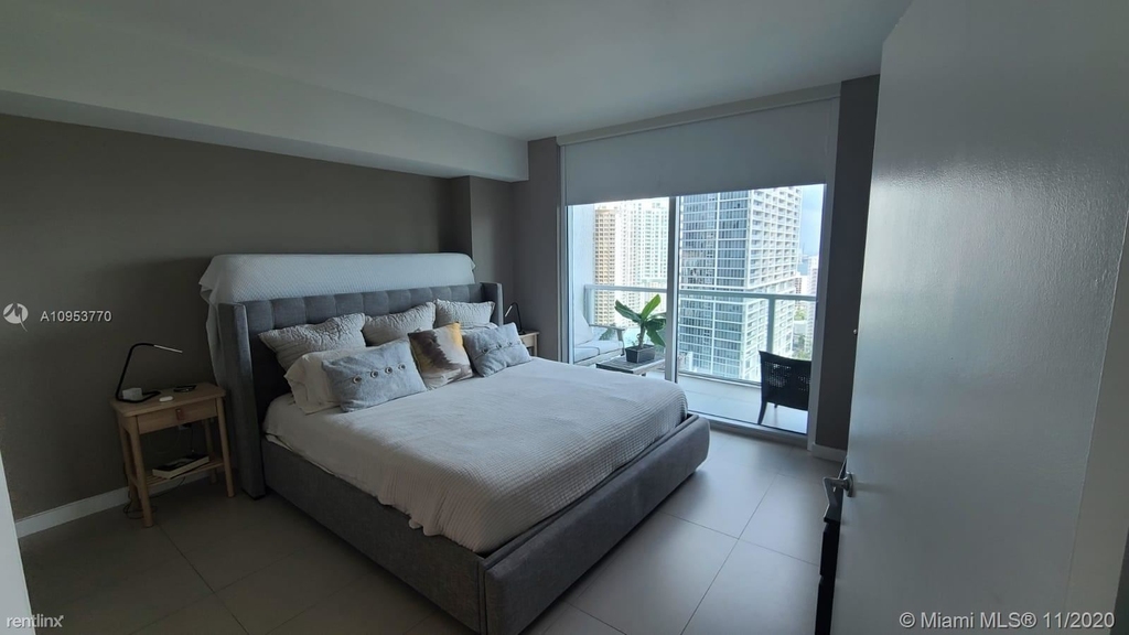 500 Brickell Ave Apt 2805 - Photo 14