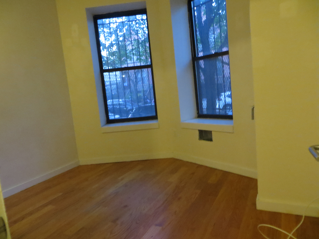 662 Park Place - Photo 2