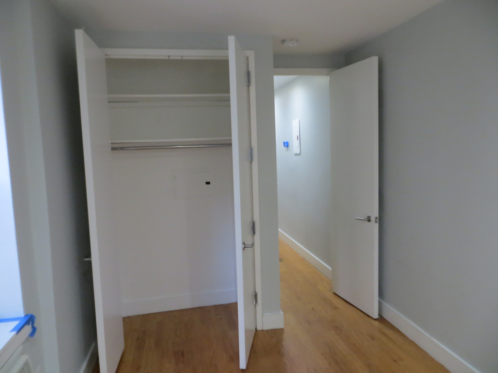 252 Schenectady Avenue - Photo 6