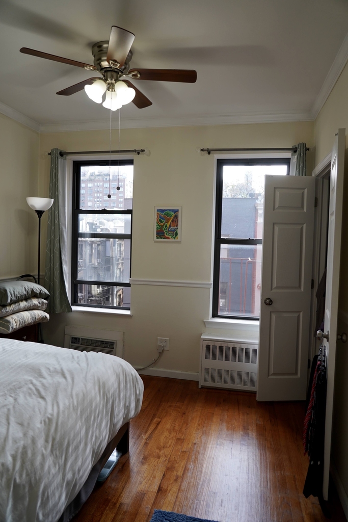 349 East 61st Street - Photo 4