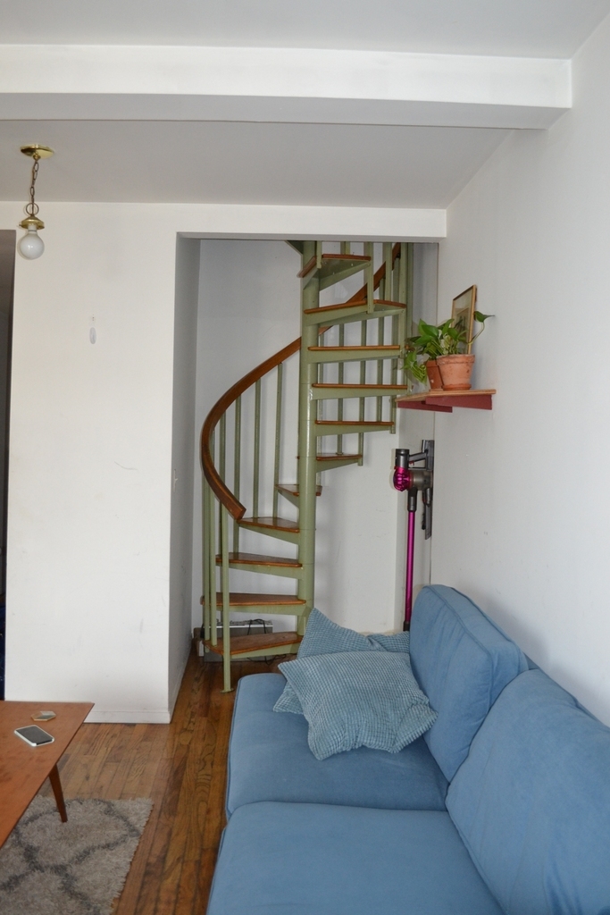 441 Graham Avenue - Photo 8