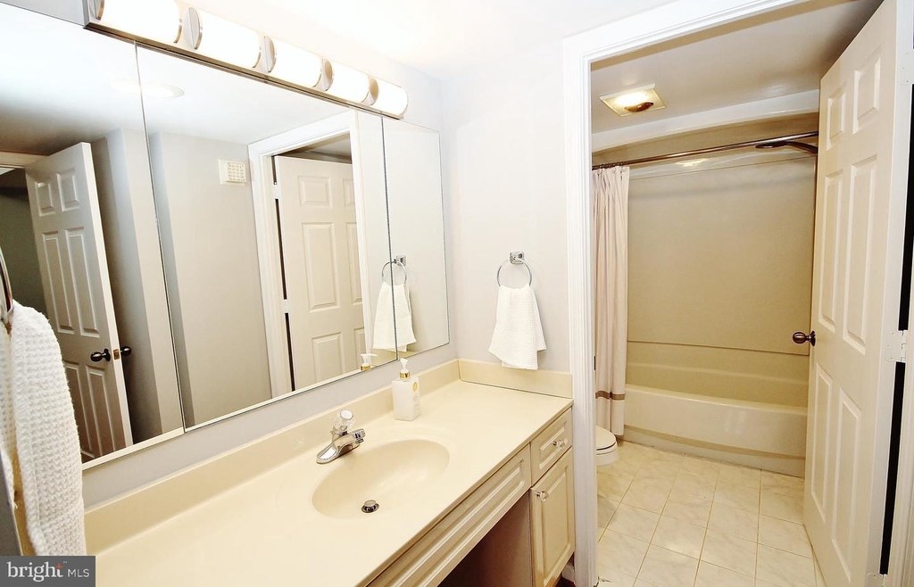 2181 Jamieson Ave #706 - Photo 5