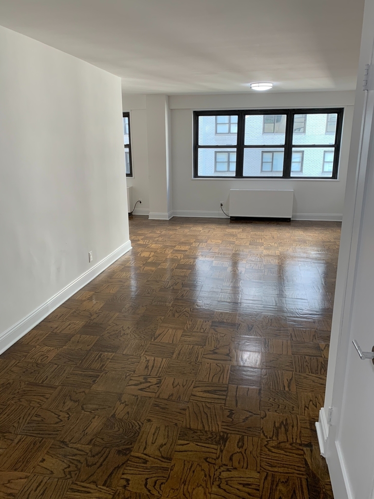 400 East 89th Street - Photo 1