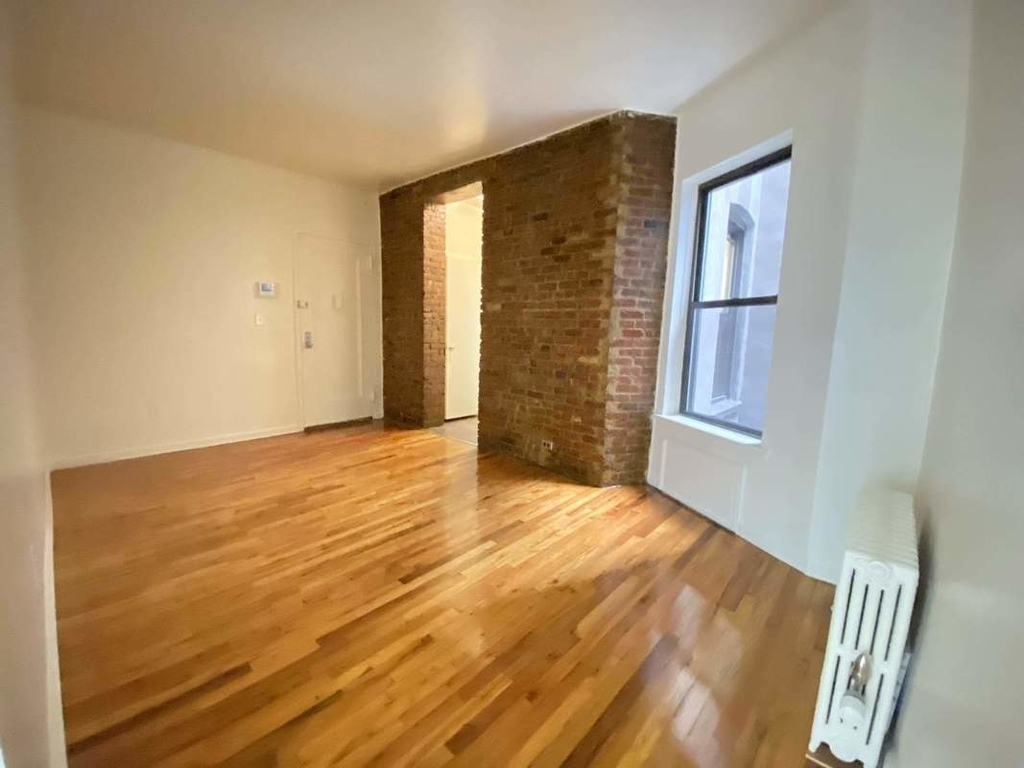 226 East 29th Street - Photo 2