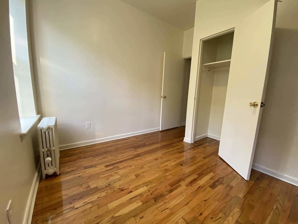 226 East 29th Street - Photo 8