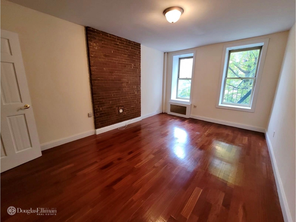 146 West 10th St - Photo 0