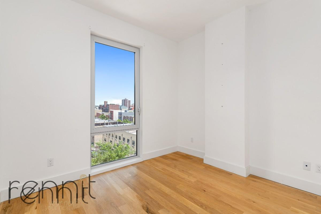 633 Marcy Avenue - Photo 2