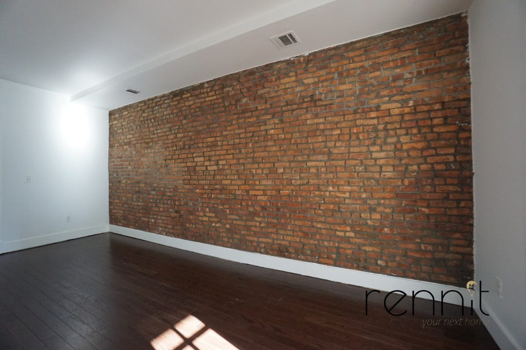 309 Tompkins Avenue - Photo 3