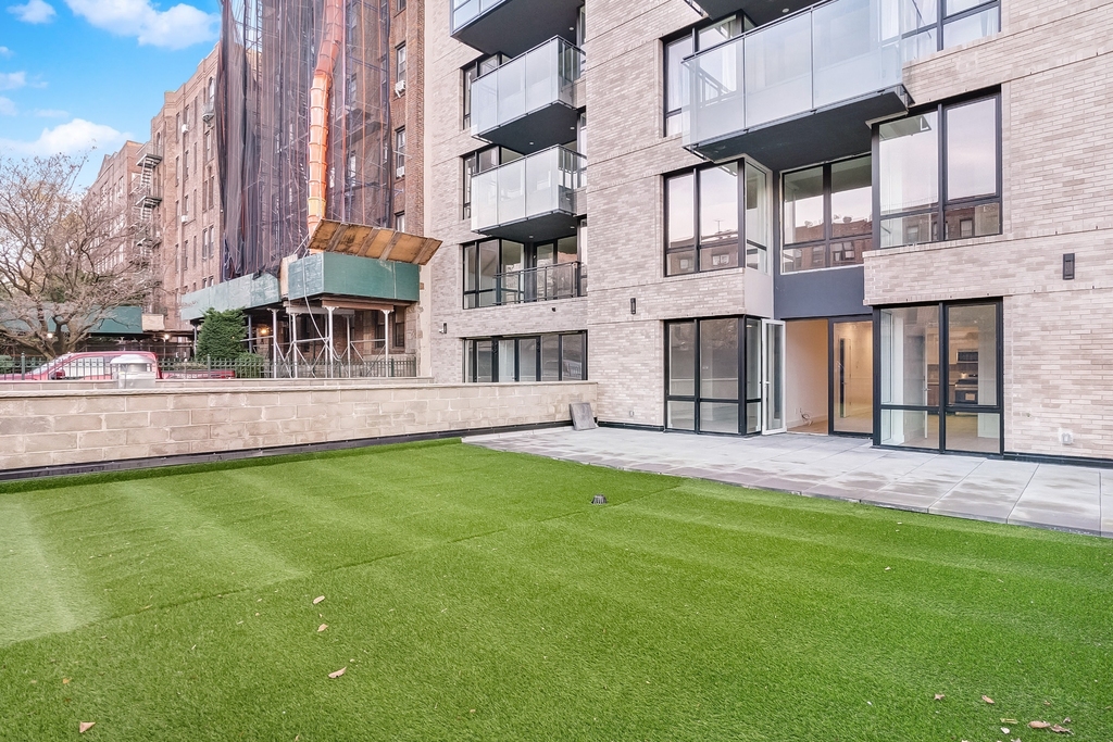 2155 Caton Avenue - Photo 3