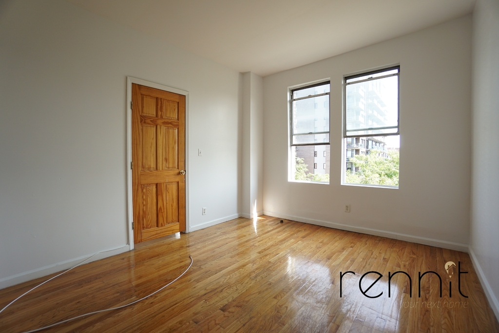 370 Bedford Avenue - Photo 5