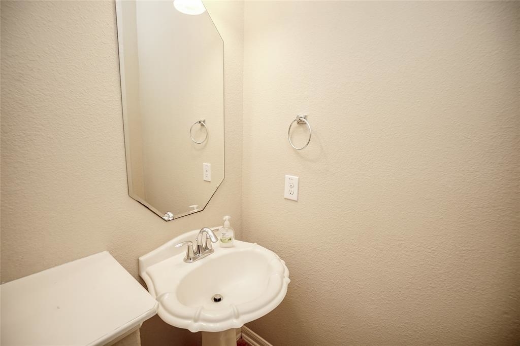 6806 Mendenhall Way - Photo 8