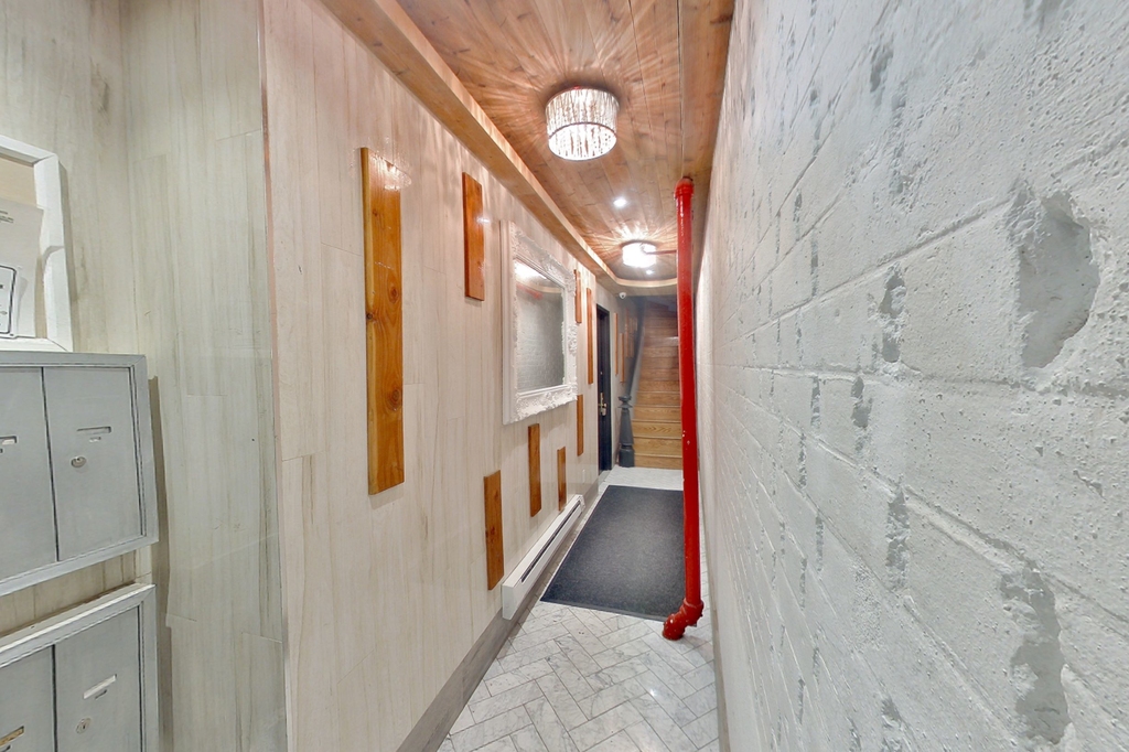 412 West 22nd Street - Photo 6