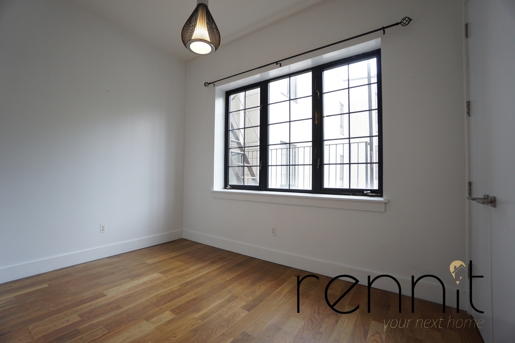 863 Broadway - Photo 3