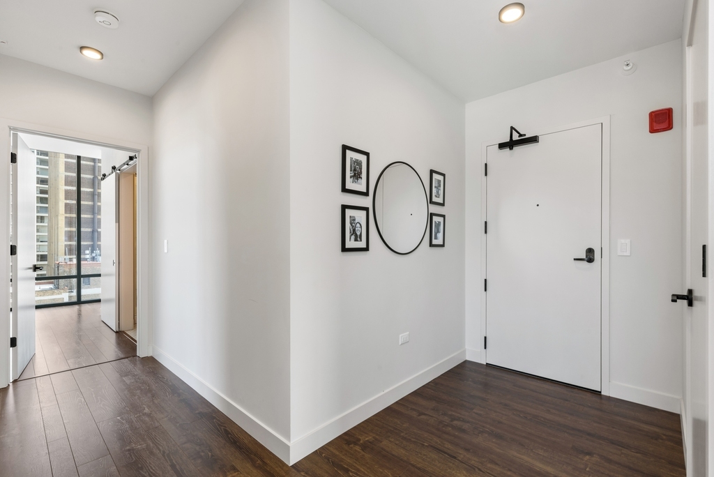 450 West Belmont Avenue - Photo 9