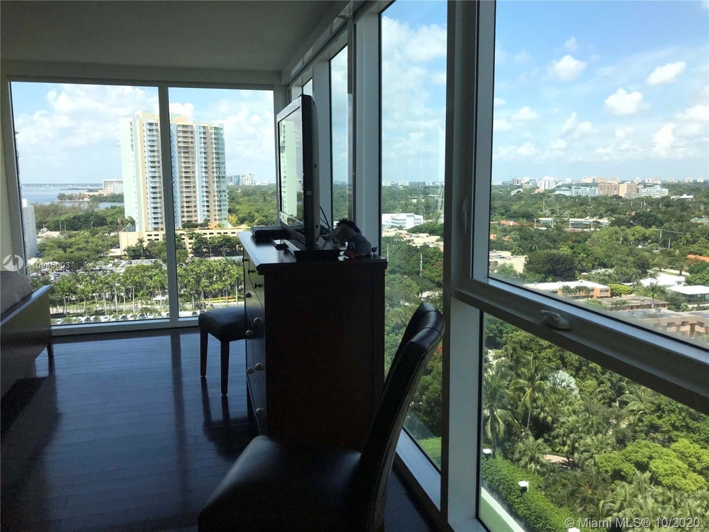 2101 Brickell Ave - Photo 13