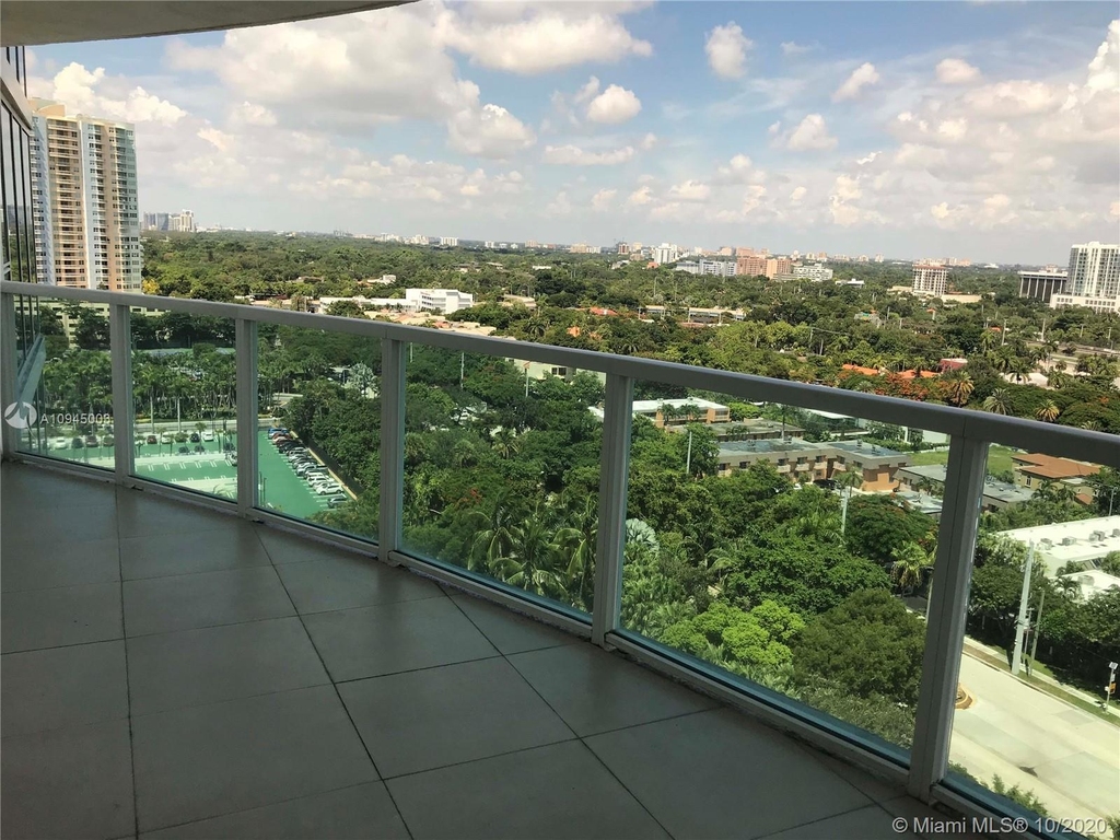 2101 Brickell Ave - Photo 3