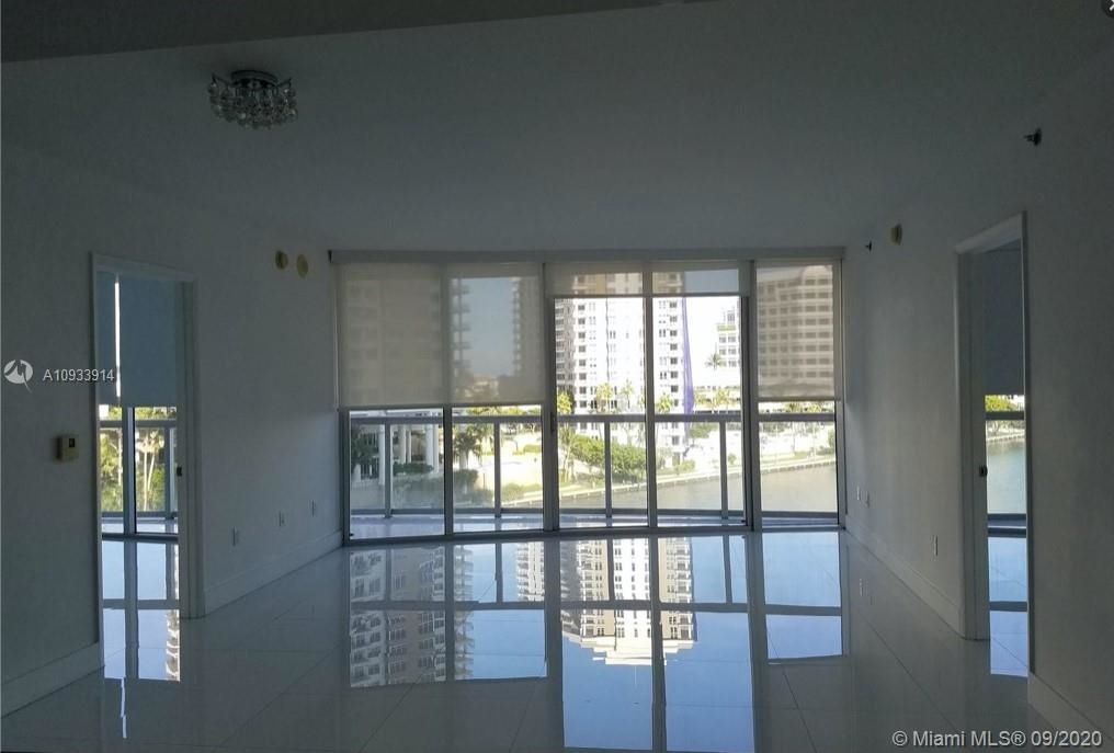 495 Brickell Ave - Photo 3