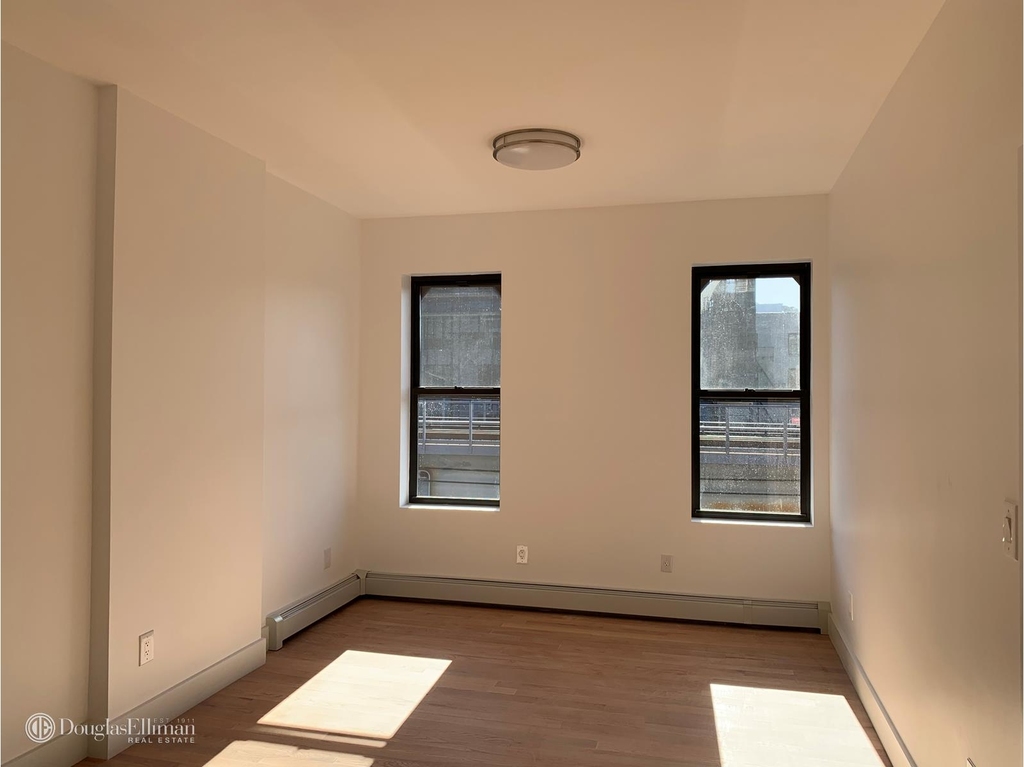 1401 Atlantic Avenue - Photo 2