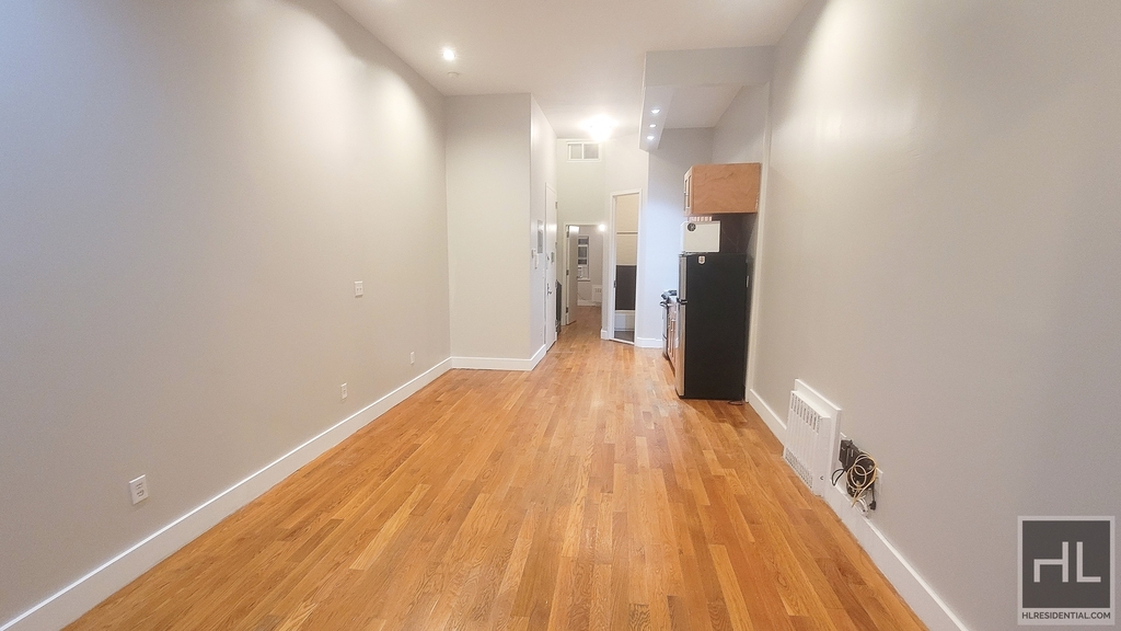 186 Jefferson Street - Photo 2