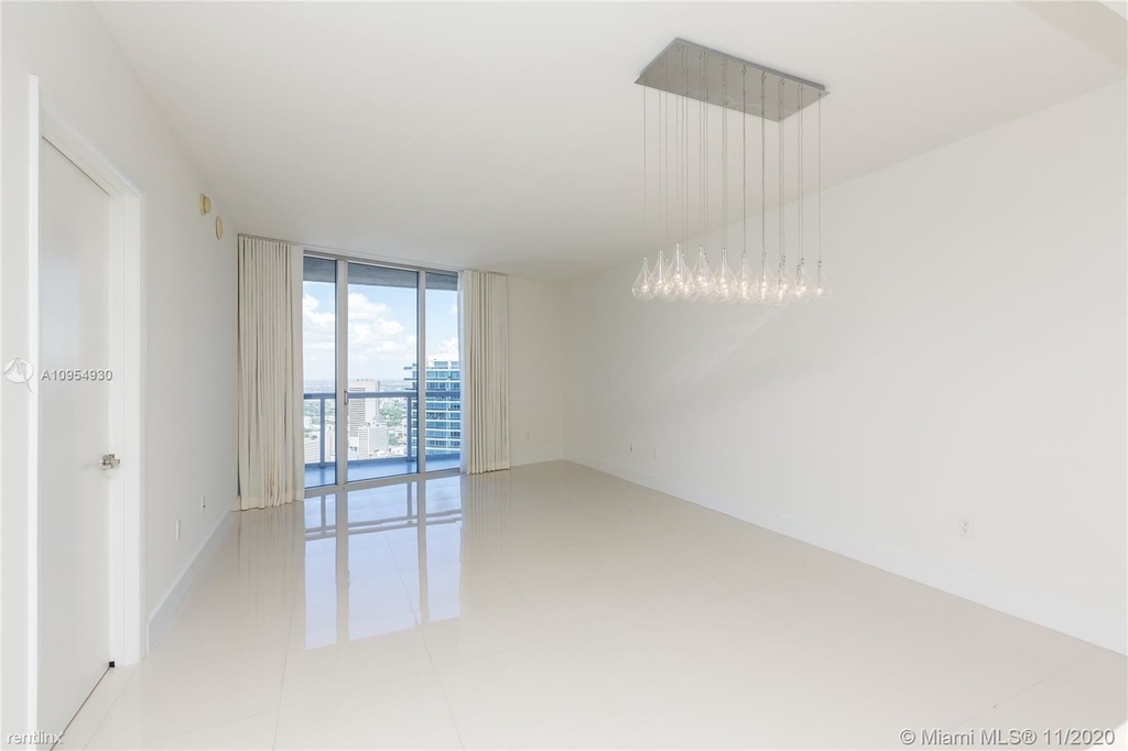 465 Brickell Ave Apt 5304 - Photo 1