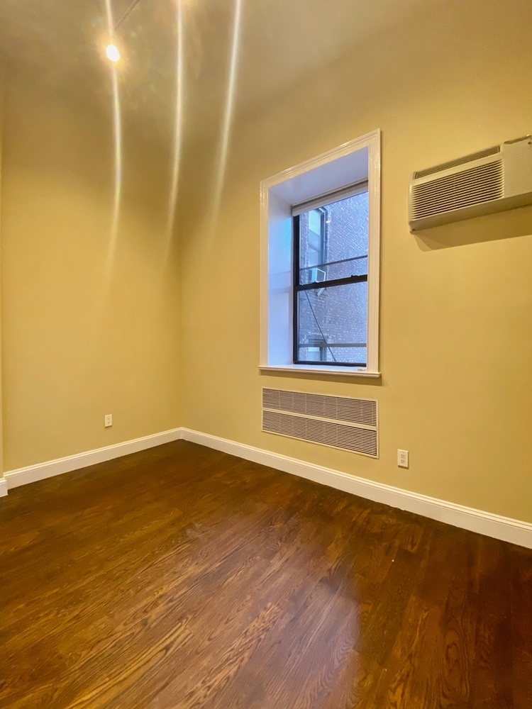 329 Lexington Avenue - Photo 7