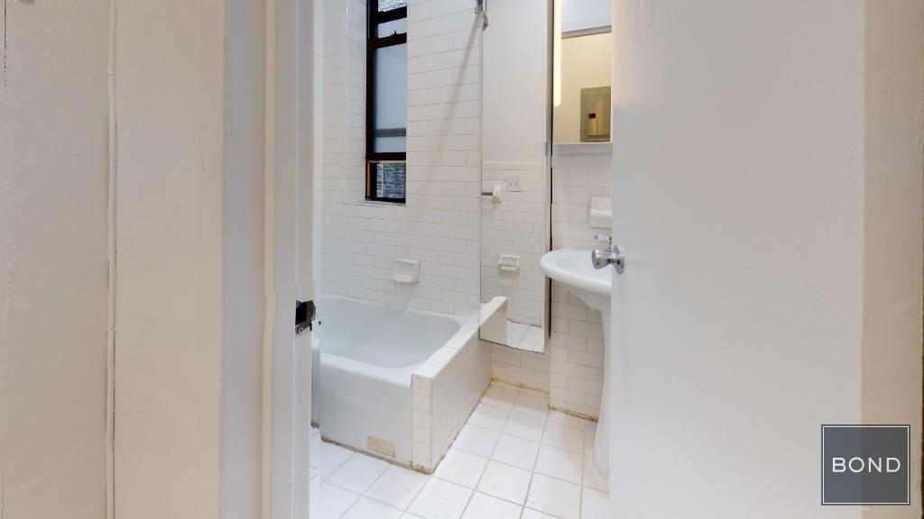 78 West 11 Street - Photo 7