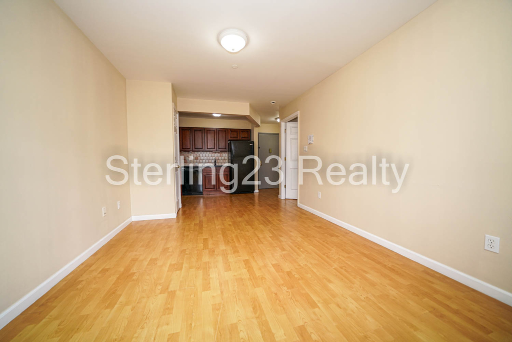 27-16 12th Street - Photo 5