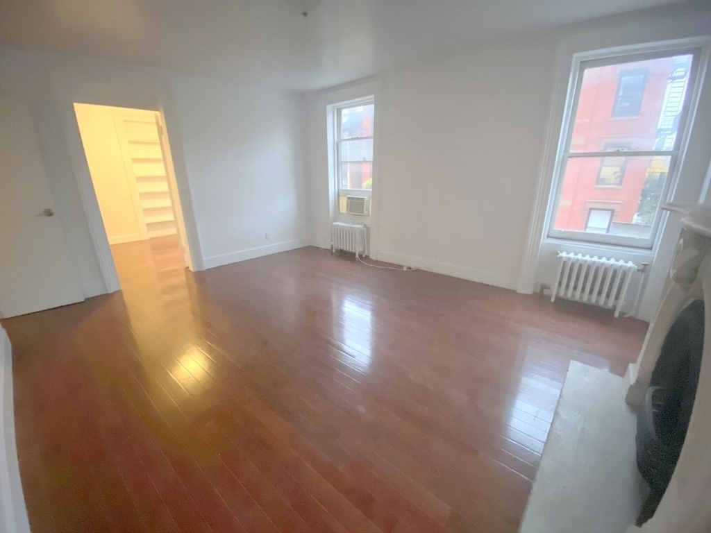 286 West 11th Street - Photo 1