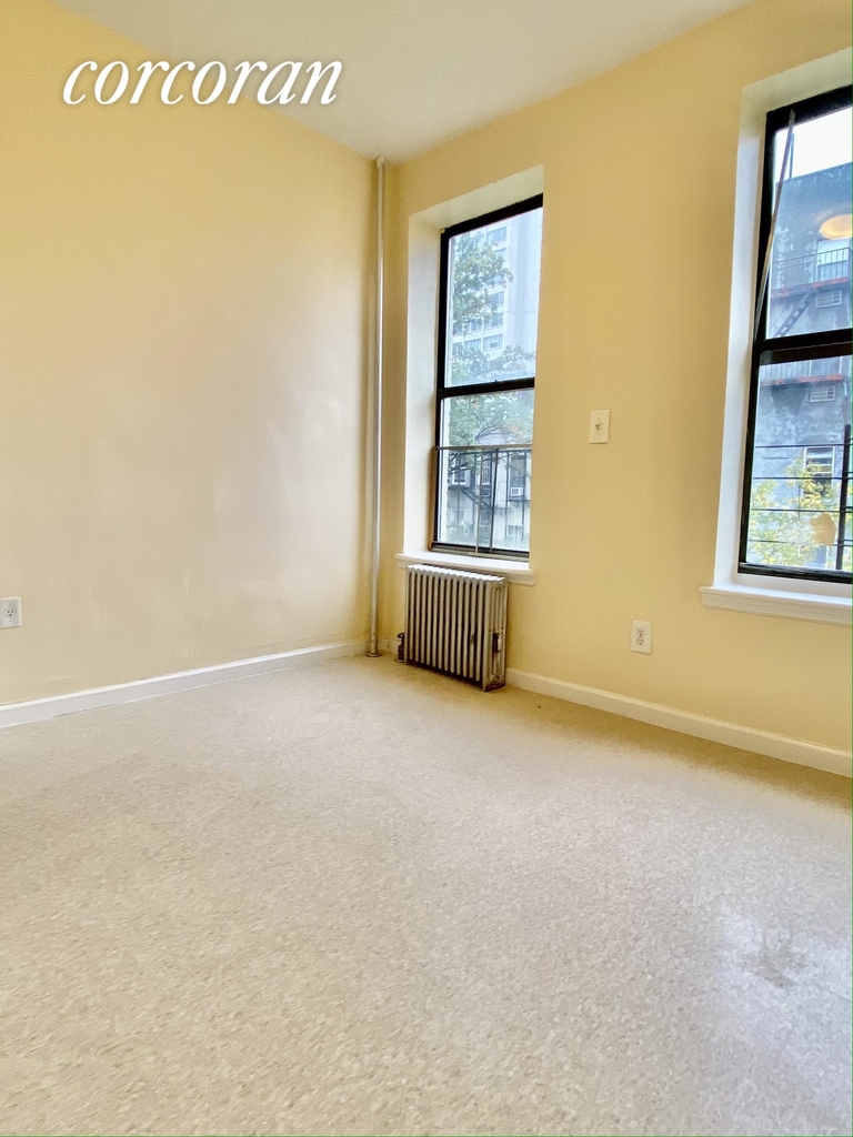 424 East 83rd Street - Photo 3