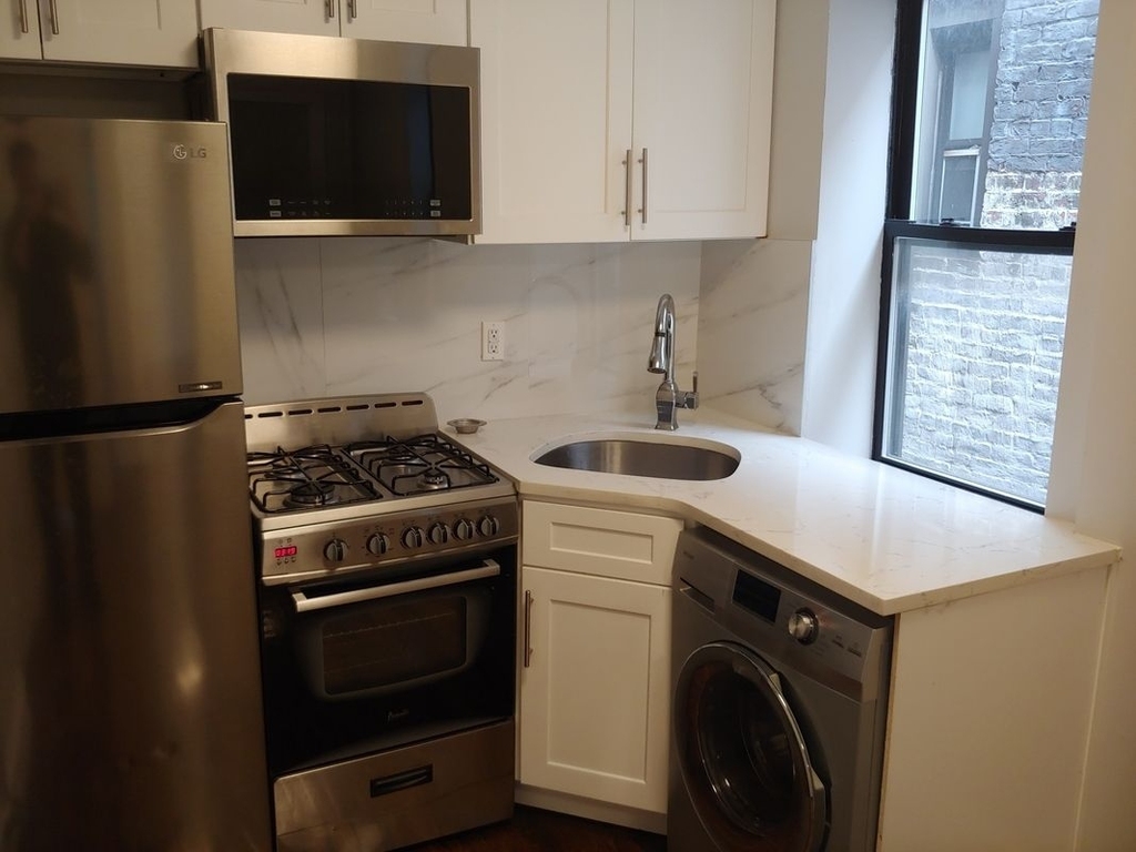 137 East 110th Street - Photo 2