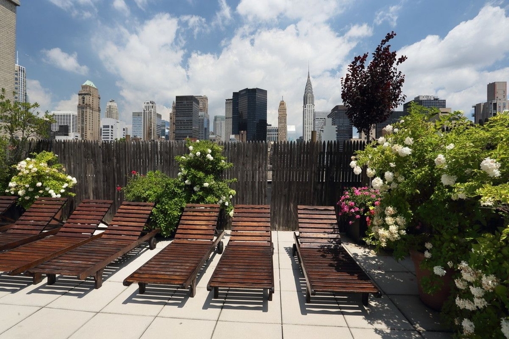 115 East 34th Street - Photo 10