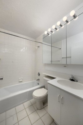 154 East 29th Street - Photo 4