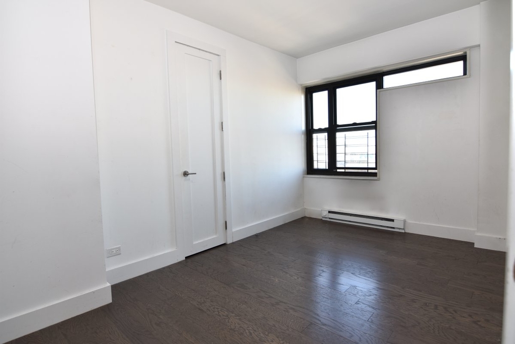 410 St Nicholas Ave - Photo 9