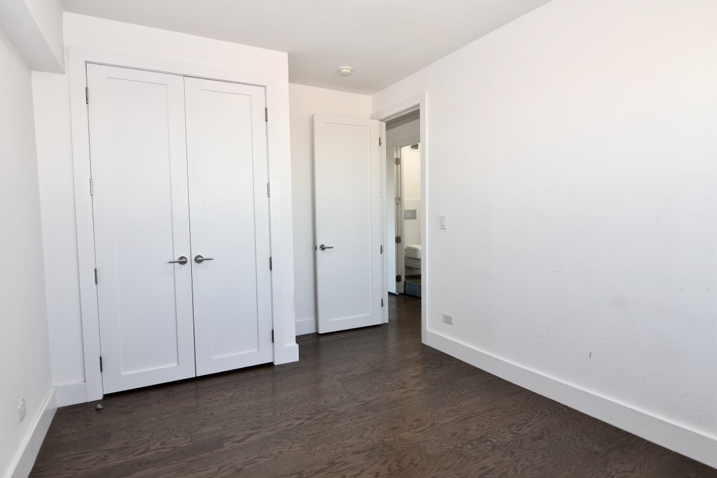 410 St Nicholas Ave - Photo 8