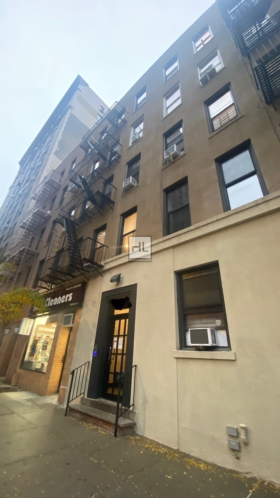 East 88 Street - Photo 14