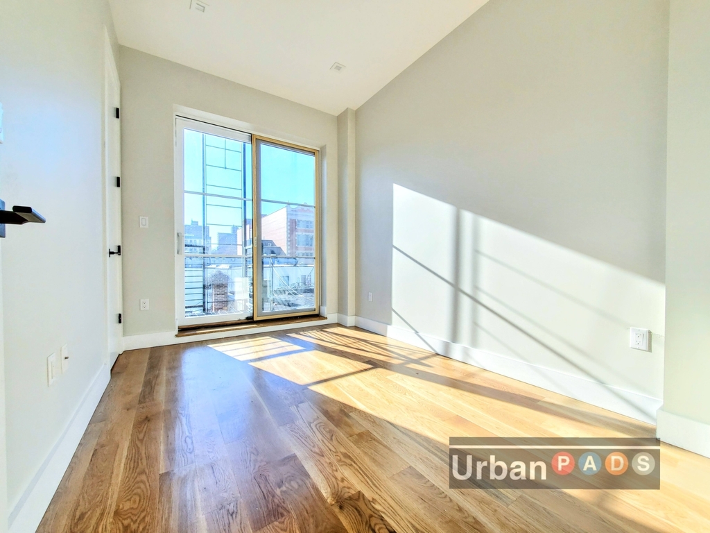 698 Flushing Avenue - Photo 2