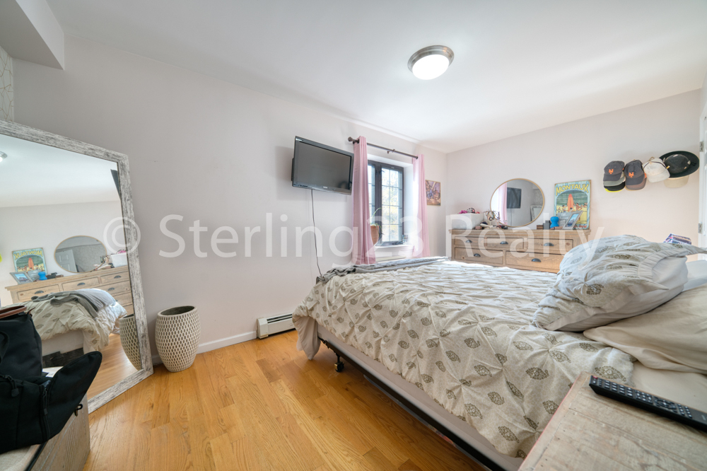 22-14 Astoria Boulevard - Photo 6