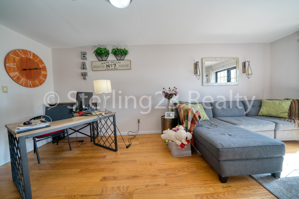 22-14 Astoria Boulevard - Photo 4