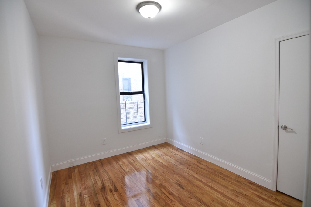 75 Ellwood Street - Photo 3