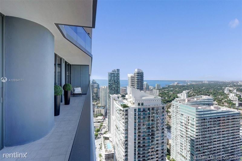 1000 Brickell Plz Fl 33131 - Photo 20