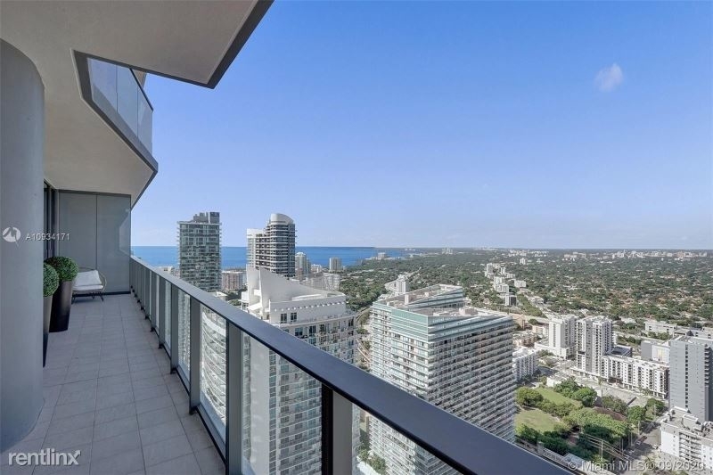 1000 Brickell Plz Fl 33131 - Photo 21