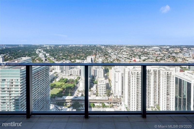 1000 Brickell Plz Fl 33131 - Photo 19