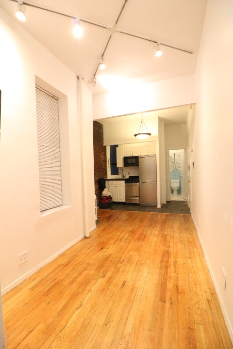 515 West 46th Street - Photo 0