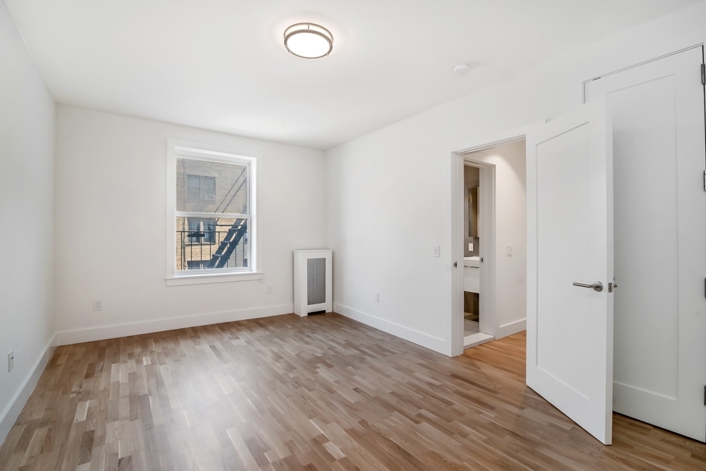 93 Linden Boulevard - Photo 4