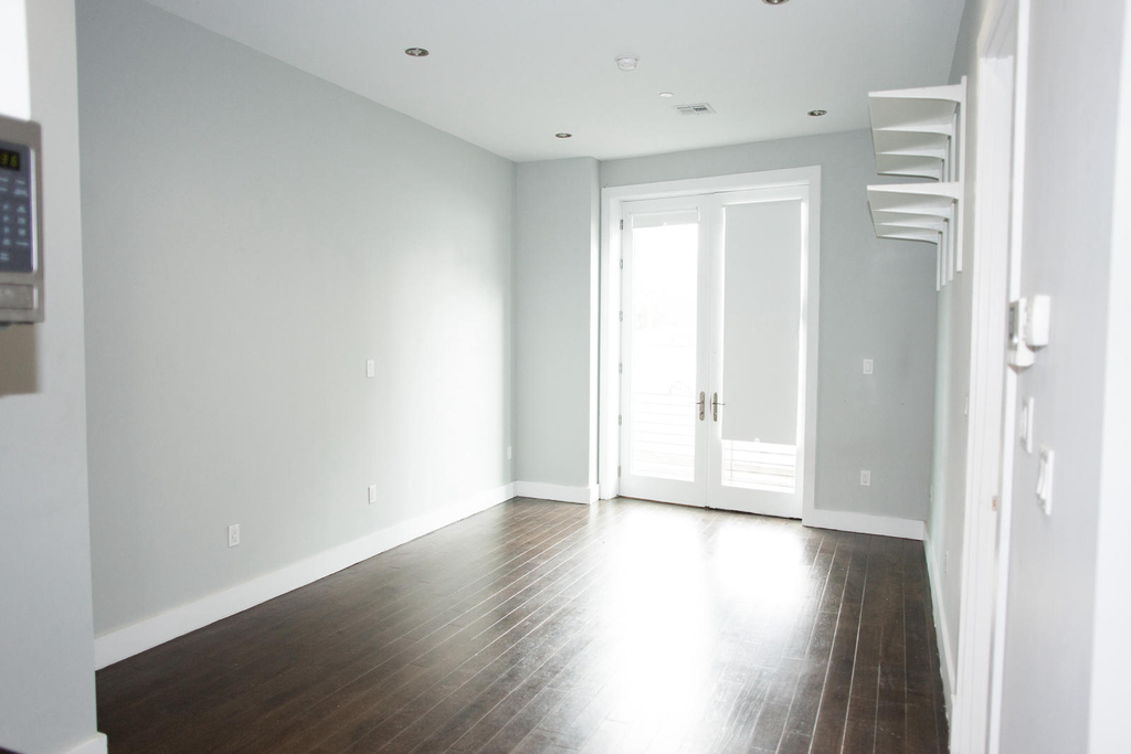 125 Park Avenue - Photo 1