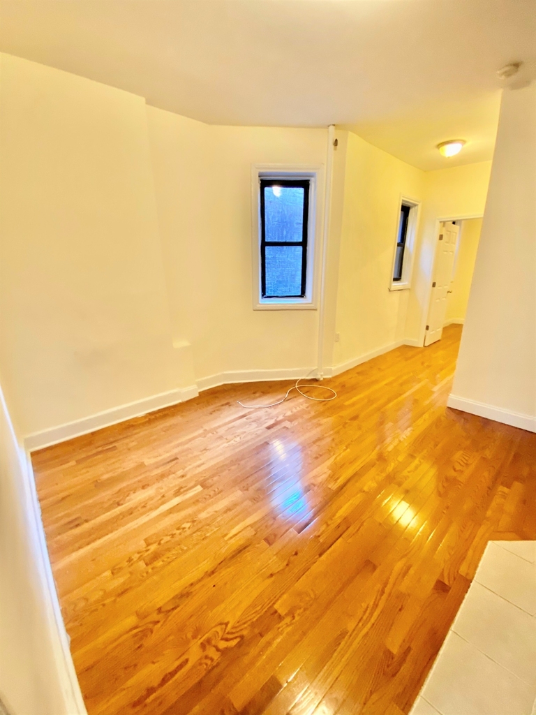 160 East 88th Street - Photo 2