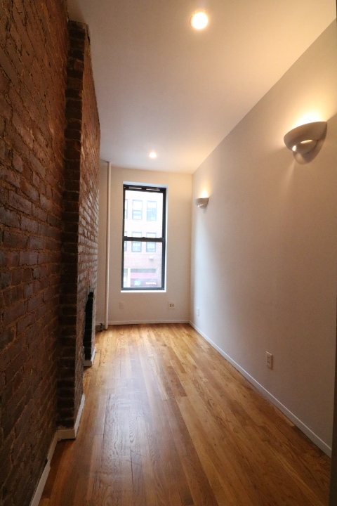 442 West 45th Street - Photo 2