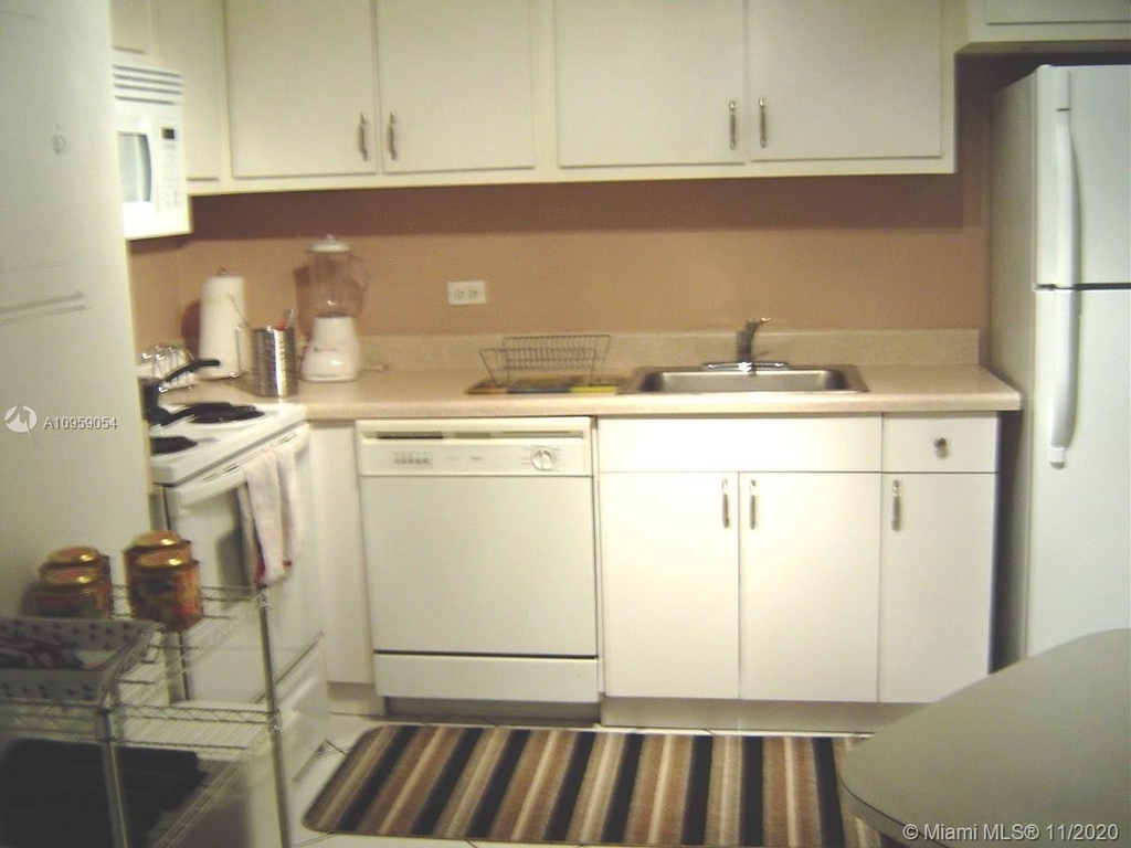 999 Brickell Bay Dr - Photo 10